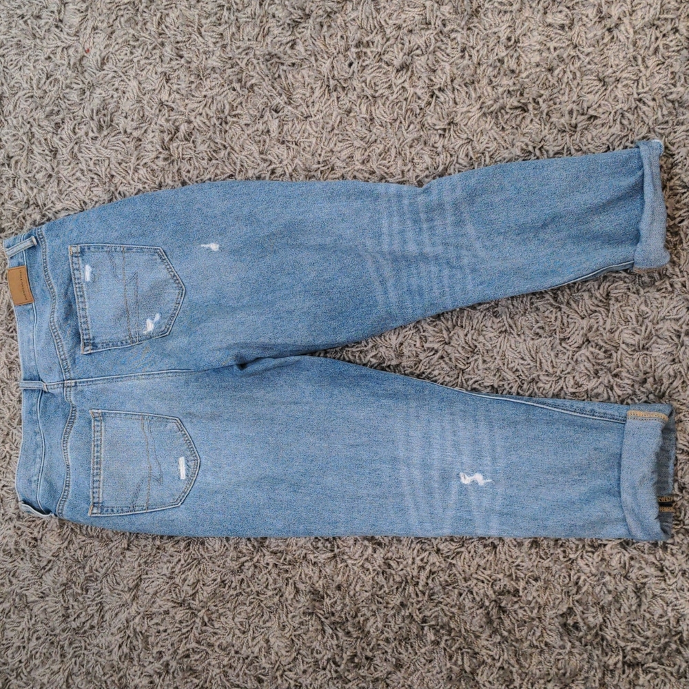 Cropper ripped boyfriend style jeans - Picture 2 of 2